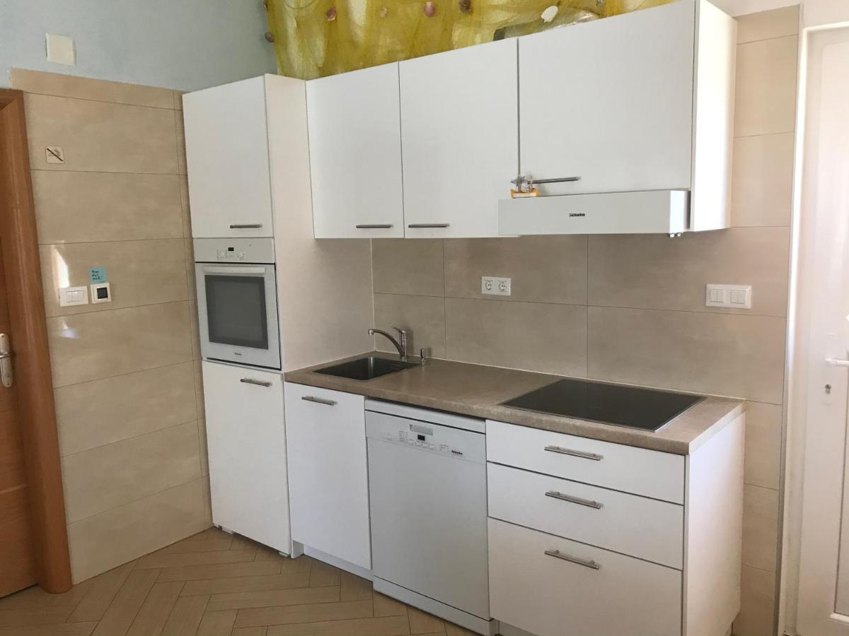 Apartment Klara Крк Экстерьер фото