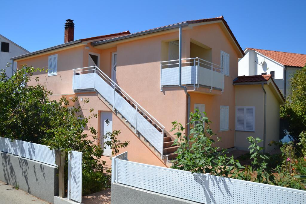 Apartment Klara Крк Экстерьер фото